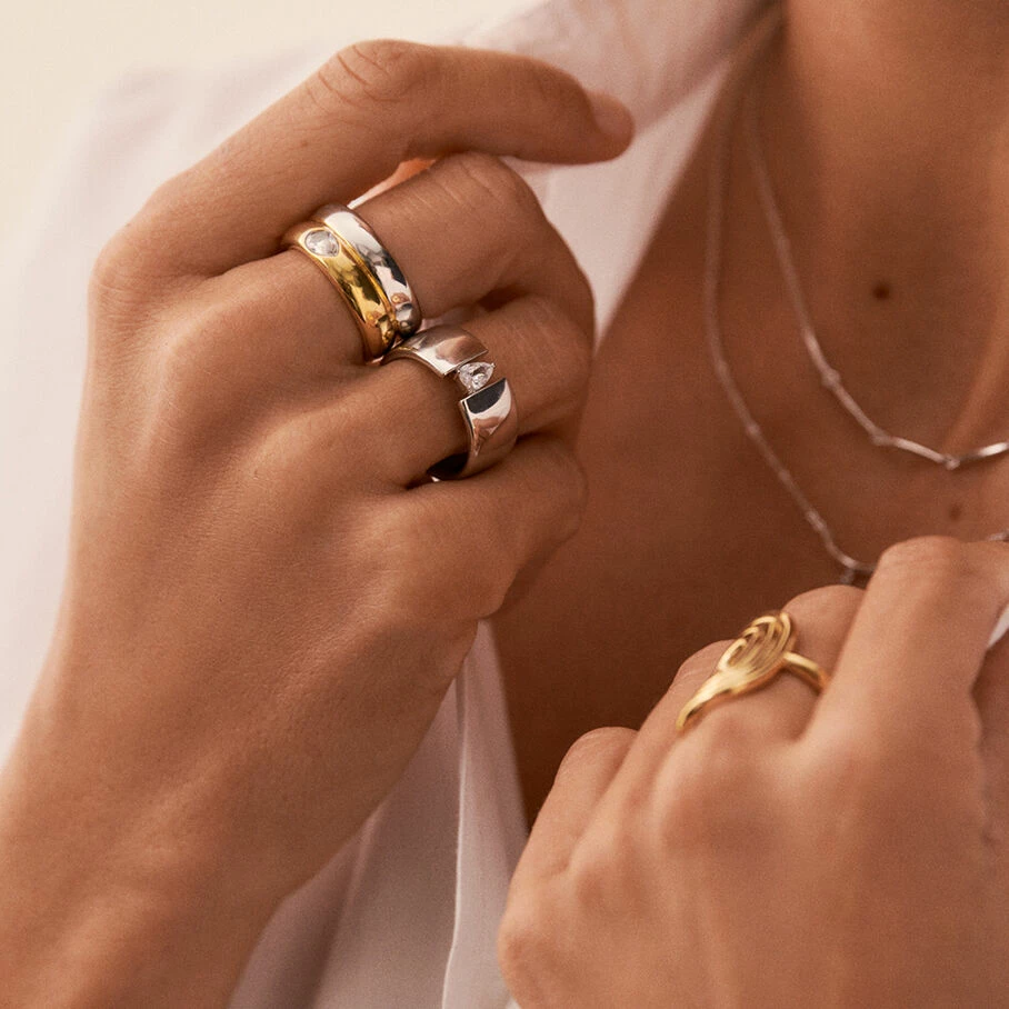 AGATHA FR Bague Large DUA - Argenté / Doré – Image 2